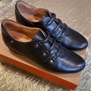 Pikolinos Black size 40, New with box*